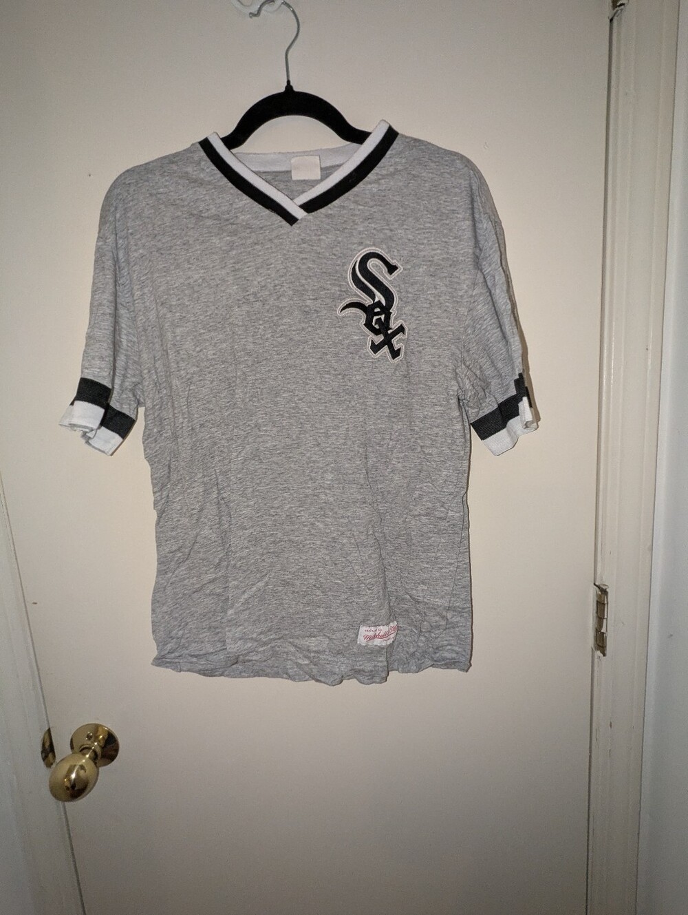 Mitchell & Ness Gray & Black Chicago White Sox V-Neck Jersey Top
